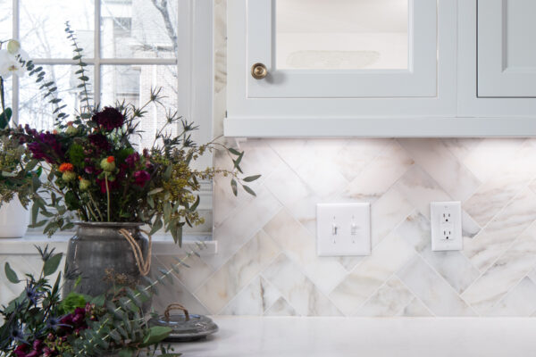 Kitchen and half bath remodel in Birmingham Alabama by L&M Design. Photographed by architectural and interiors photographer Tommy Daspit.
